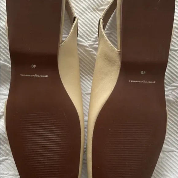 ADOLFO Dominguez Elegant Cream Slingback Women Shoes - Picture 2 of 8